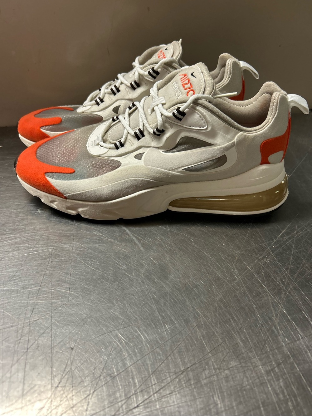 Nike Air Max 270 Size 9.5 Men